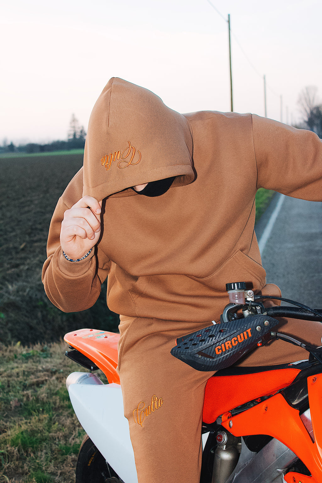 TRACKSUIT FLARED FIT