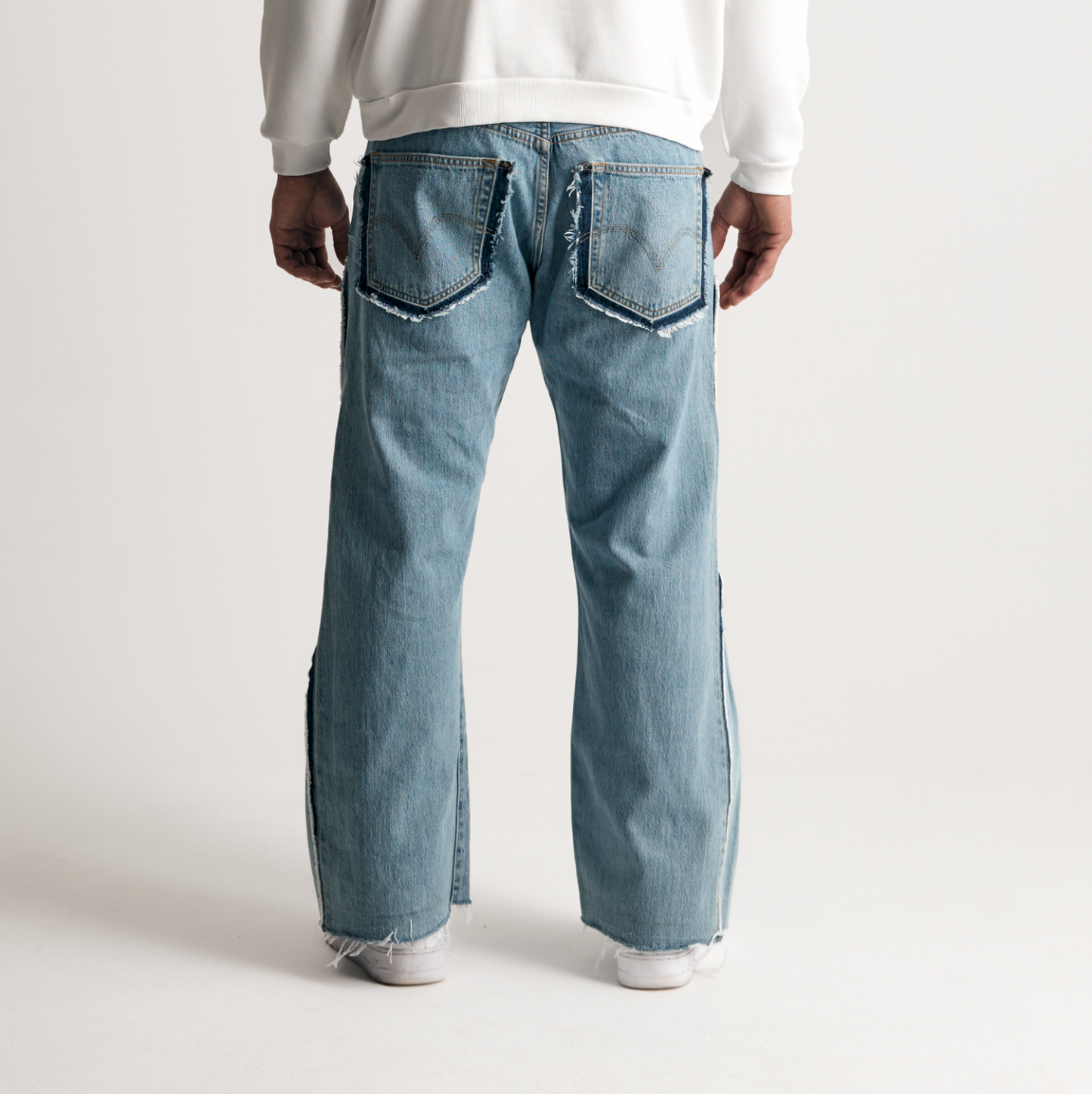 FRAYED PANTS